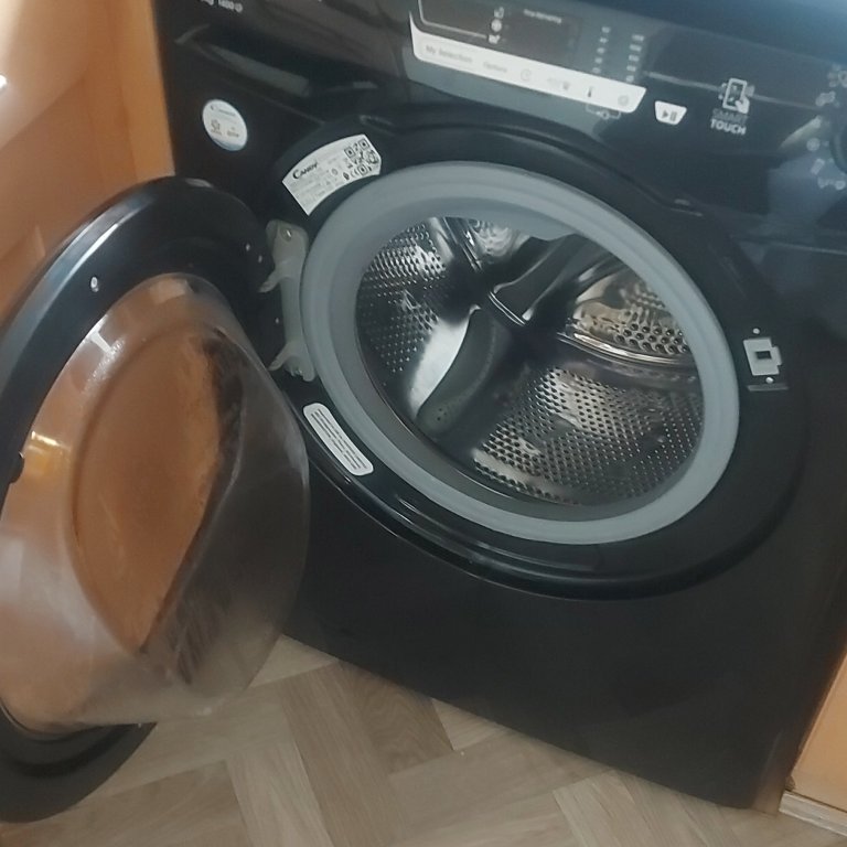 Candy Washing Machine – Black, As Good As New