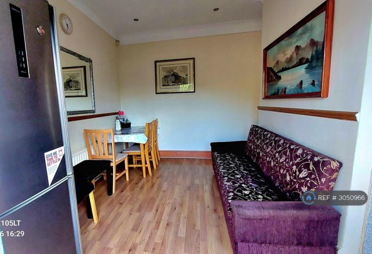 2 bedroom house in Wilmot Rd, London, E10 (2 bed) (#3050966)