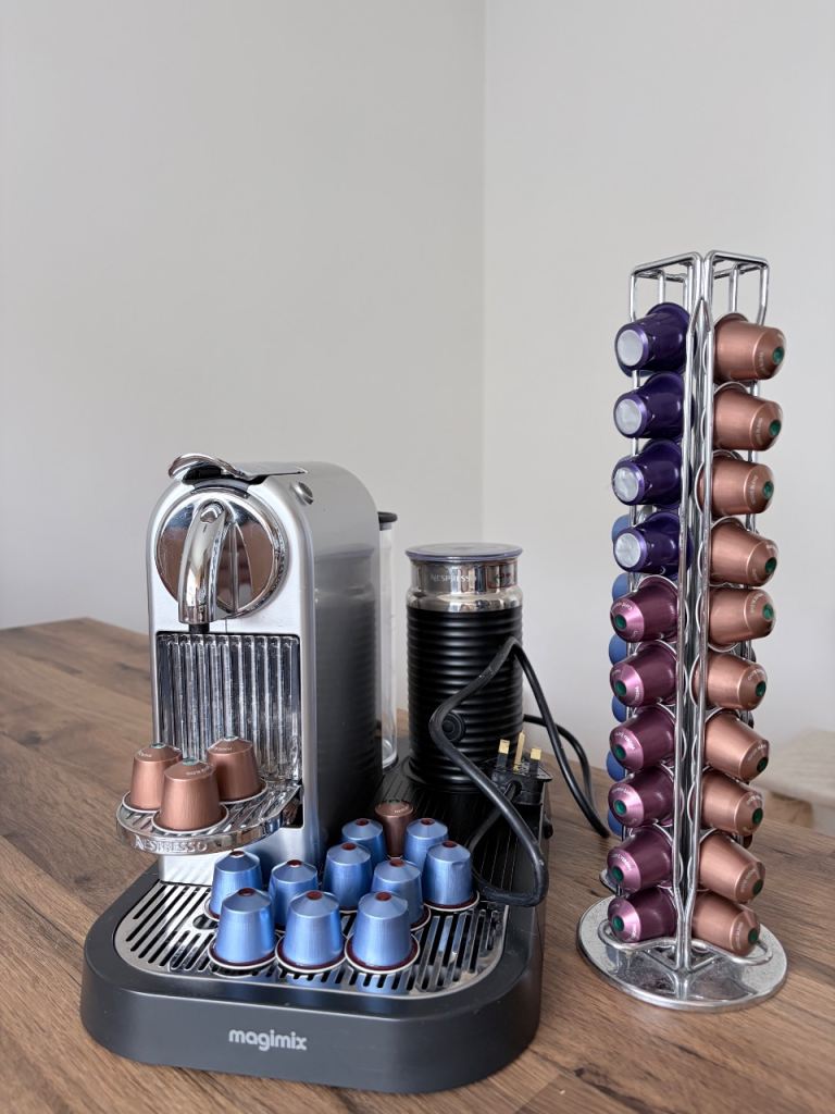 Nespresso Magimix Coffee Machine with Aeroccino & Pod Holder
