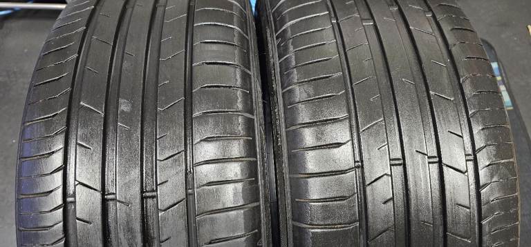 235 50 18   2 x tyres Toyo Proxes Sport
