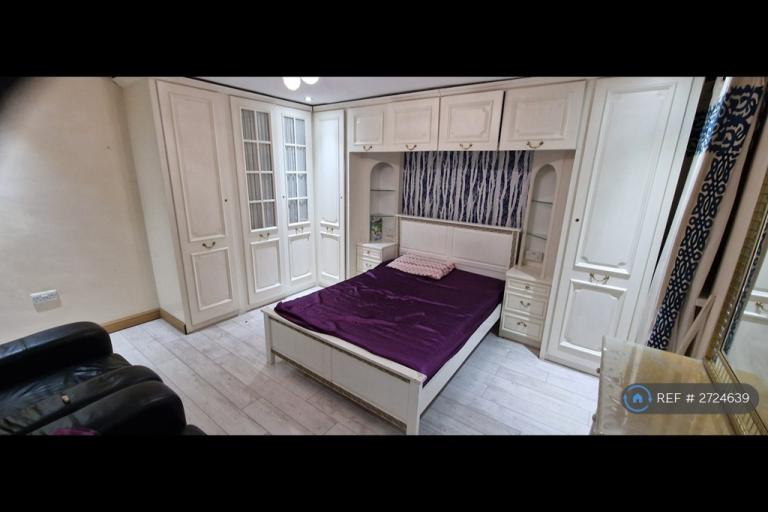 1 bedroom in Gaysham Avenue, Ilford, IG2 (#2724639)