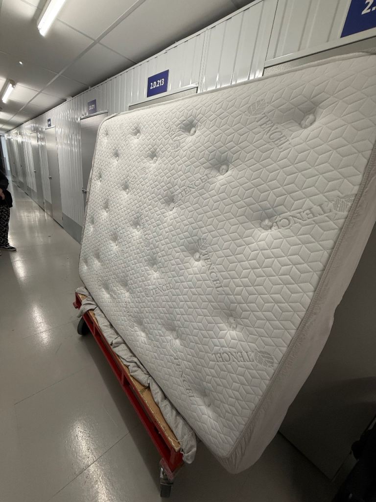 KING SIZE MATTRESS 