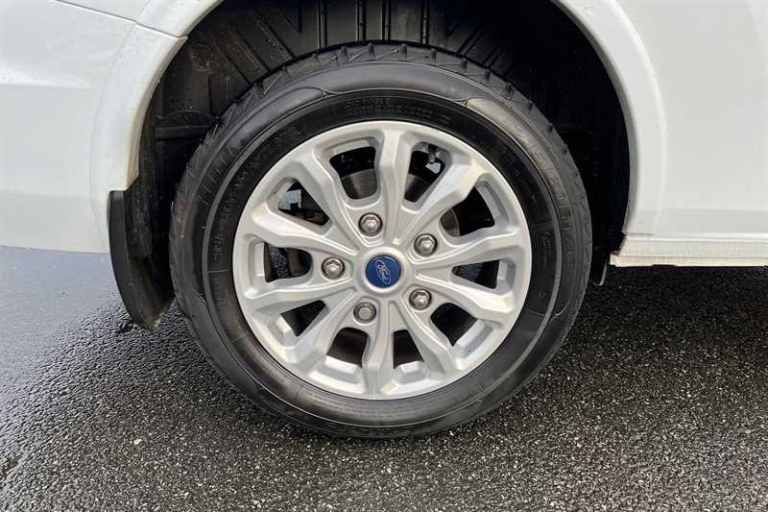 2022 Ford Tourneo Custom L2 320 Titanium 2.0 Diesel Automatic Start/Stop (130ps) Minibus Diesel A...