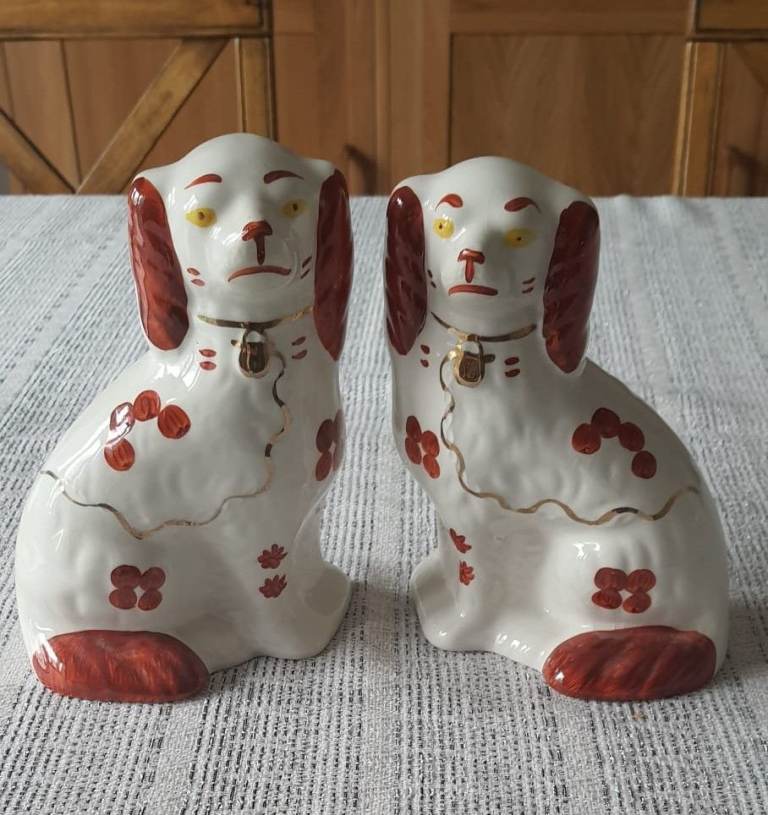 Pair Of Staffordshire Mantle Wally Dog – Arthur Wood – King Charles Spaniel 