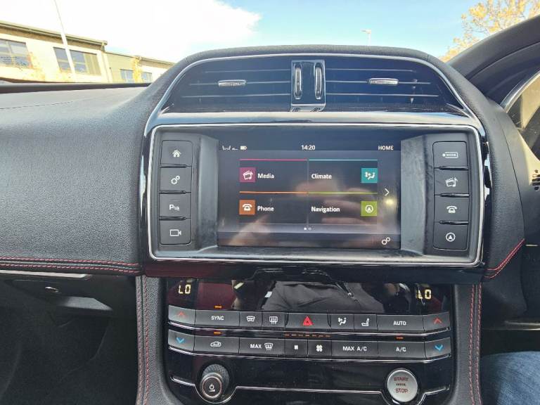 Jaguar, F-PACE, Estate, 2016, Manual, 1999 (cc), 5 doors