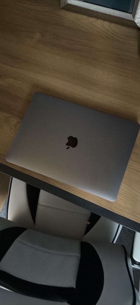 Model: MacBook Air (Retina, 13-inch, 2020