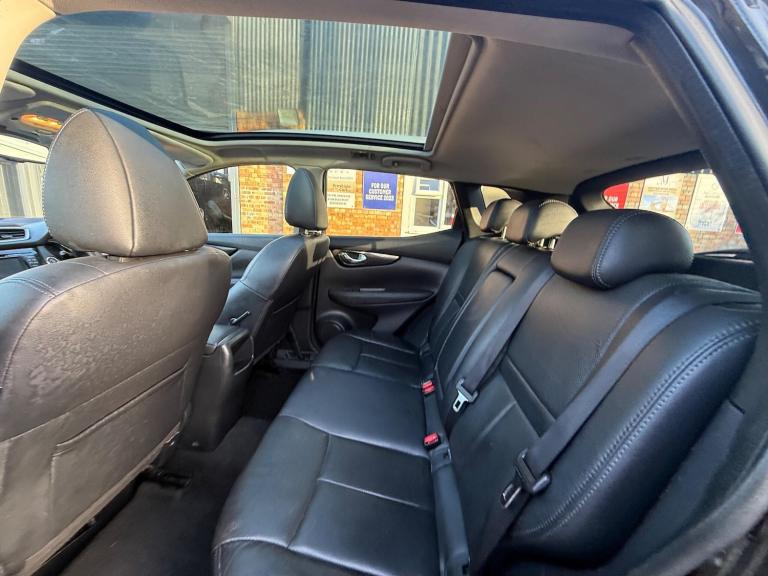 2016 Nissan Qashqai 1.6 dCi Tekna XTRON 2WD Euro 6 (s/s) 5dr Diesel