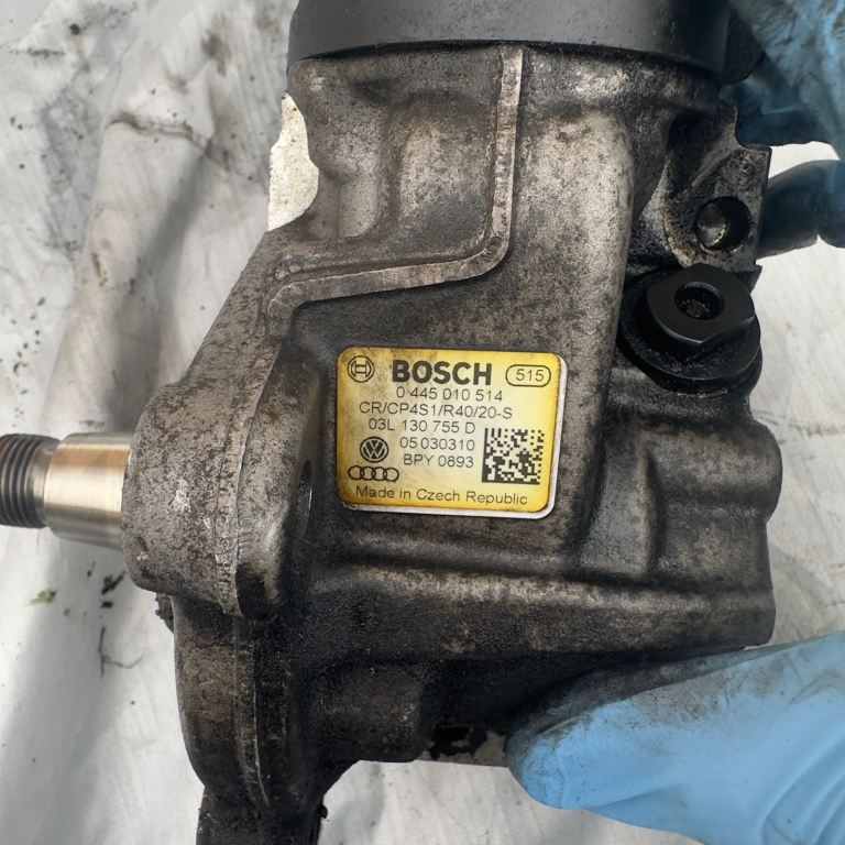Audi A3 is 8p Mk2 2.0 TDi High Pressure Diesel Fuel Pump 03L130755 Bosch