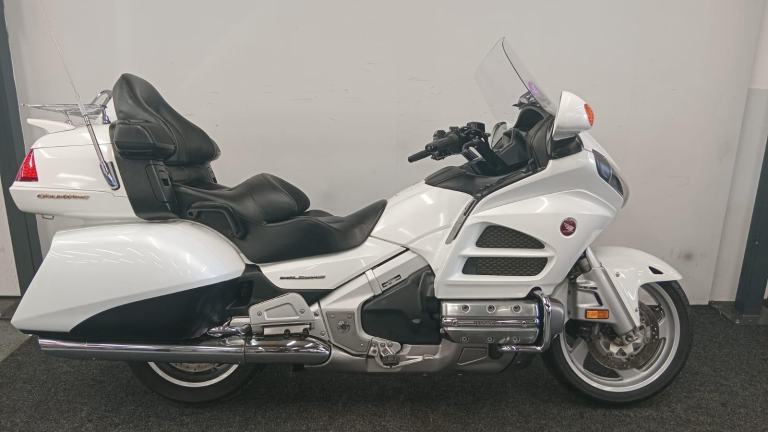HONDA GOLDWING ** MOT AUGUST 2026 - PRELOAD ADJUSTMENT - SPOTLIGHTS **
