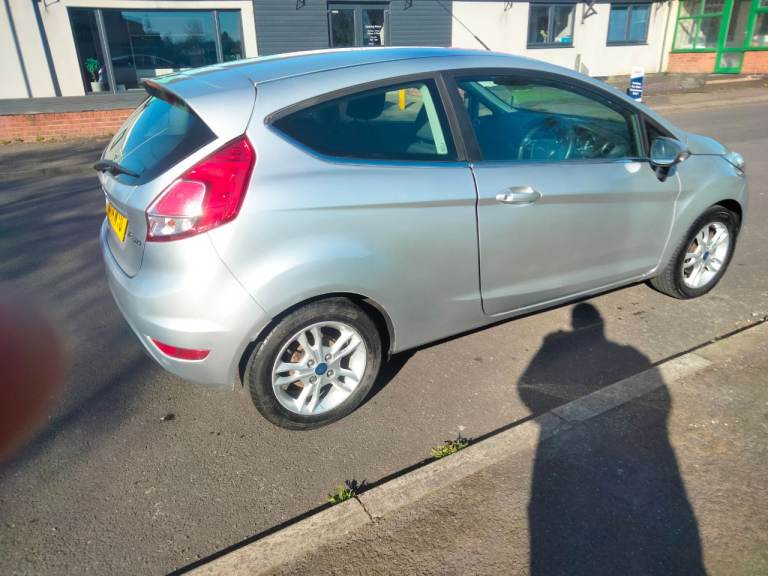 Ford, FIESTA, Hatchback, 2014, Manual, 1241 (cc), 3 doors