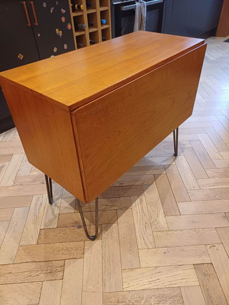 Retro 1970s teak sideboard / cupboard