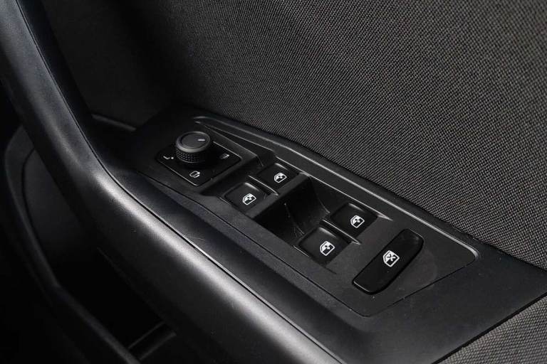 2023 Volkswagen T-Roc 1.5 TSI Life 5dr SUV Petrol Manual