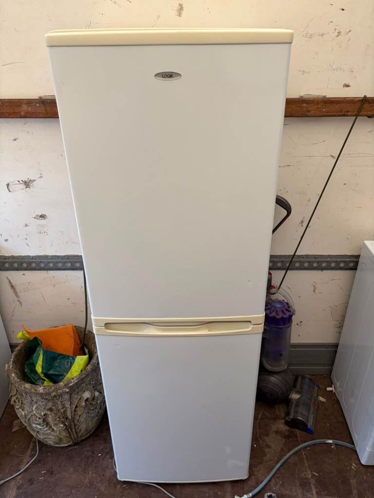 Logik Tall Fridge Freezer with 4 Drawers - Clean & Ready to Use