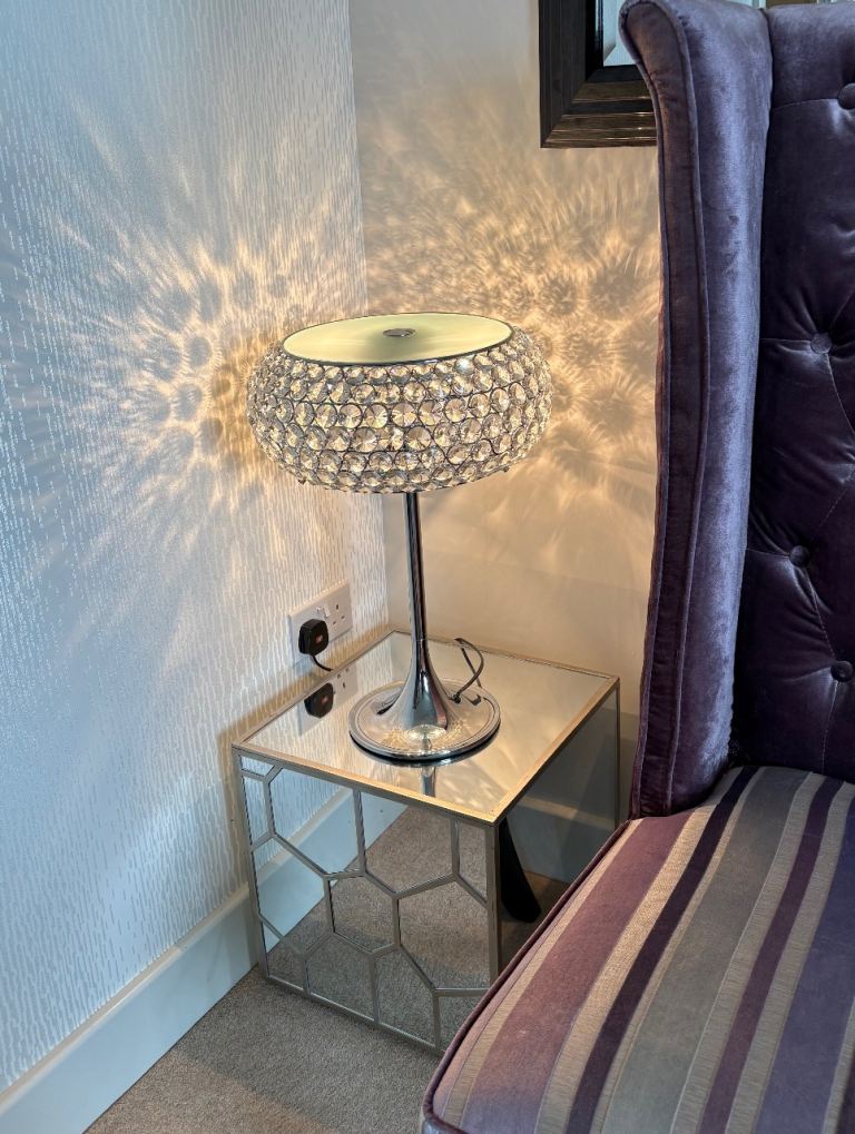 Stunning unique eye catching table lamps 