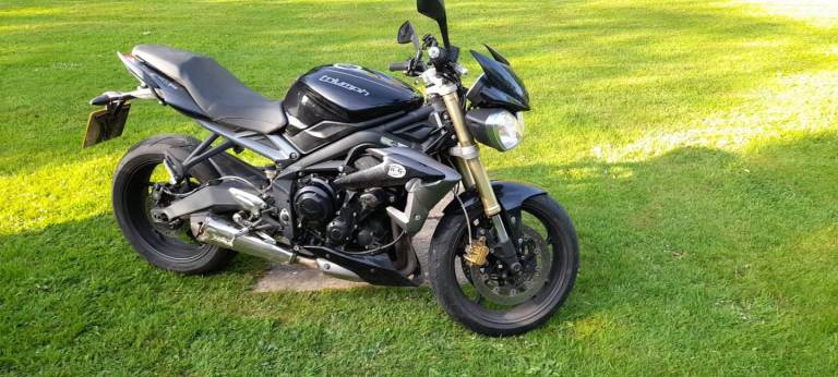 Triumph, STREET, 2014, 675 (cc)