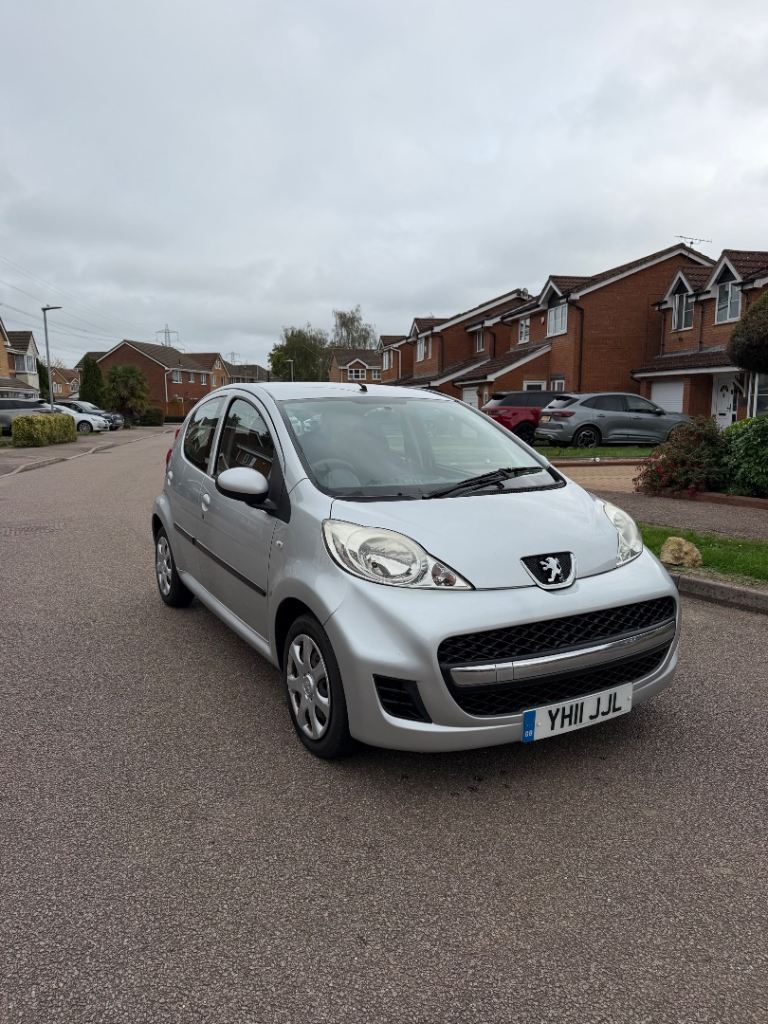 Peugeot, 107, Hatchback, 2011, Manual, 998 (cc), 5 doors