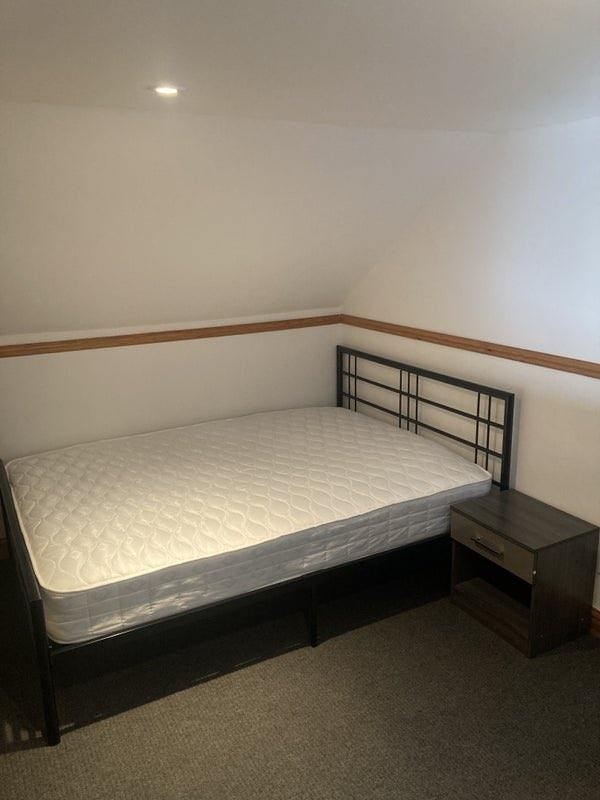 Room to rent in Peterborough near brotherhood shopping centre / Morrison PE4 6AG 