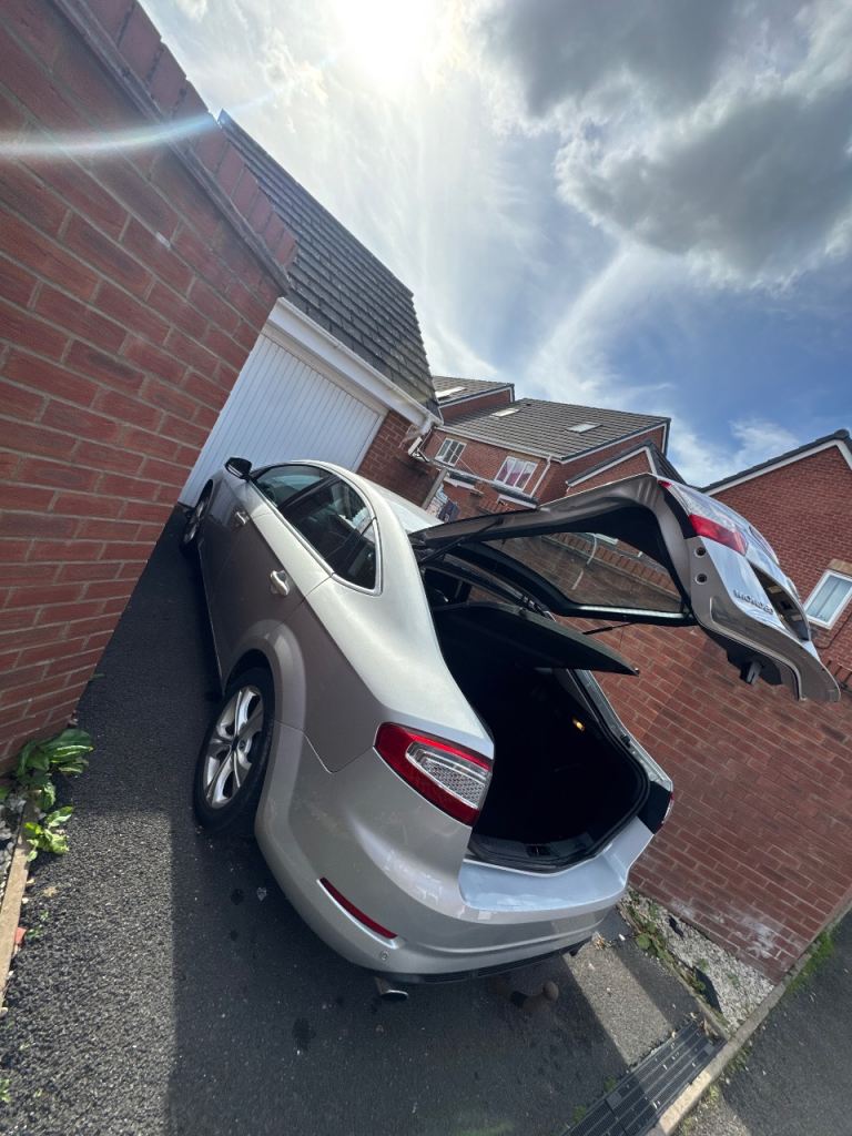 Ford, MONDEO, Hatchback, 2011, Other, 2179 (cc), 5 doors