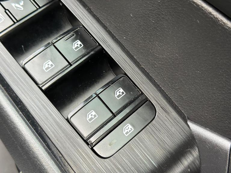 2022 Nissan Qashqai 1.3 DIG-T MHEV Acenta Premium XTRON Euro 6 (s/s) 5dr HATCHBACK Petrol/Electri...