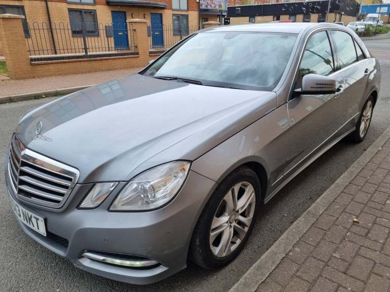 2013 Mercedes-Benz E Class E300 BlueTEC Hybrid 4dr Auto SALOON Diesel/Electric Hybrid Automatic
