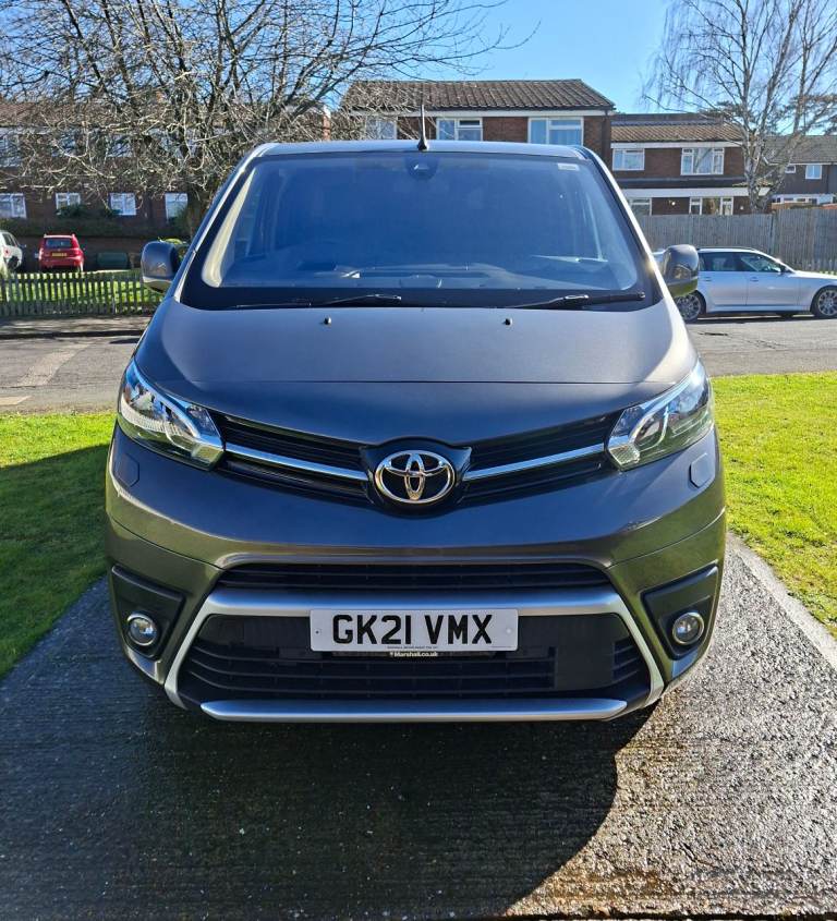 Toyota Proace Design, MWB,2L Diesel. (120PS),Manual,grey. ULEZ Compliant. 3 seats, 6doors. 