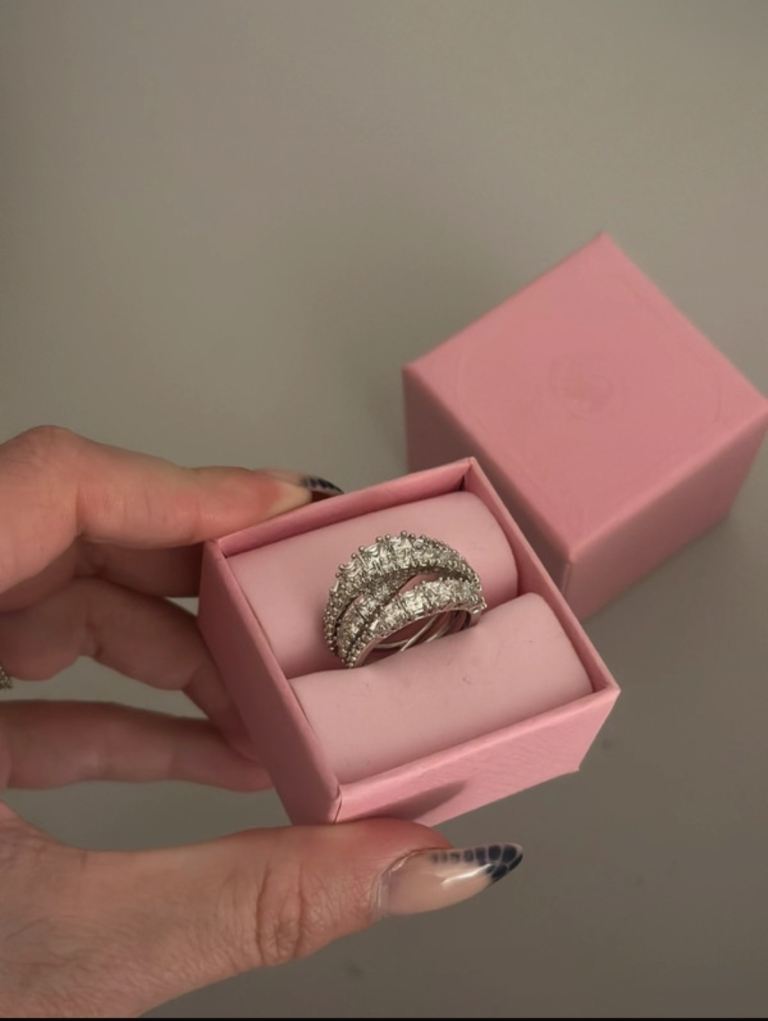 Swarovski twisted ring