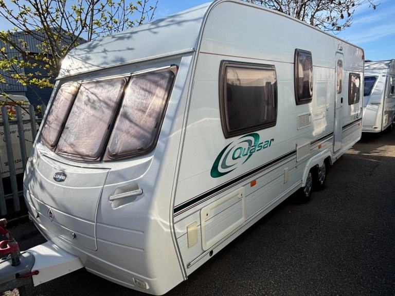 LUNAR QUASER 615L 5 BERTH WITH FIXED BUNKS !