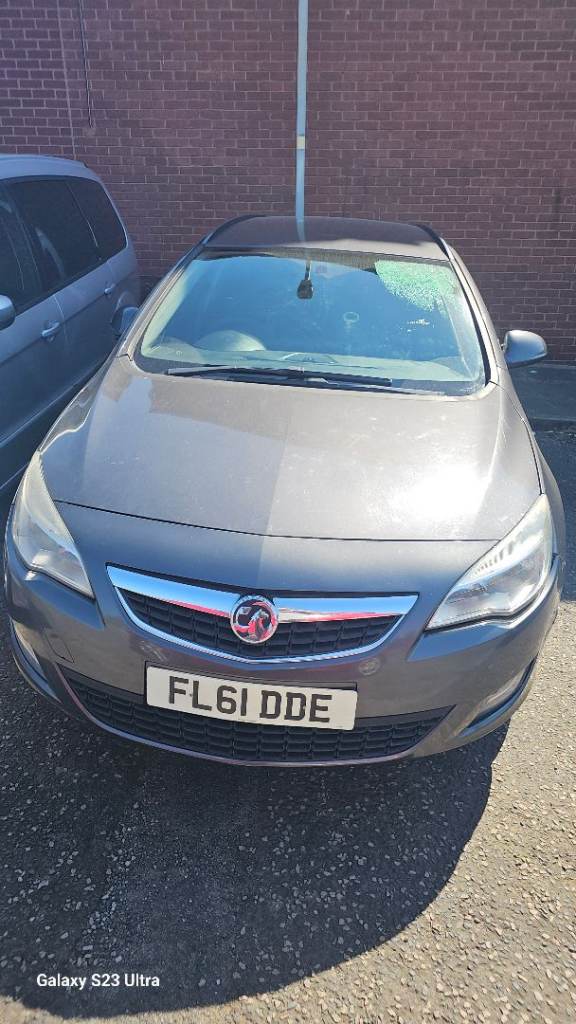 Vauxhall, ASTRA, Estate, 2011, Manual, 1686 (cc), 5 doors