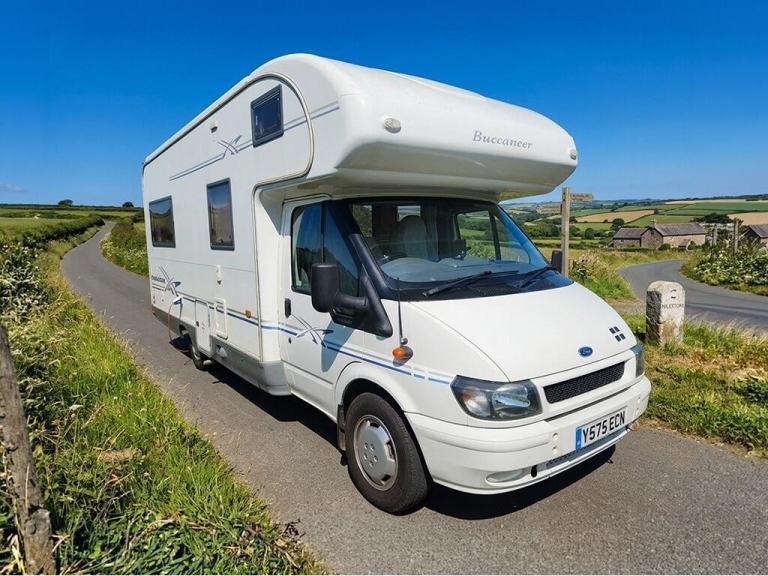 2001 Buccaneer Commodore
