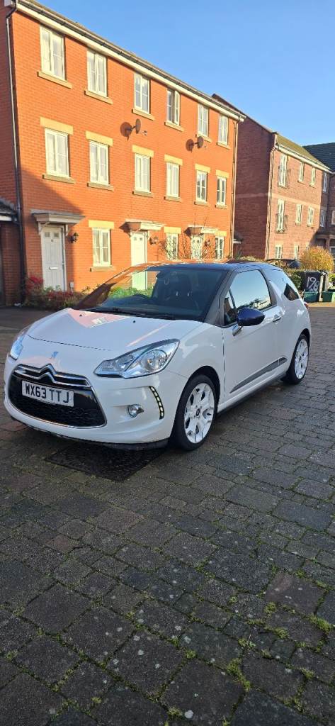 Citroen, DS3, Hatchback, 2013, Manual, 1598 (cc), 3 doors