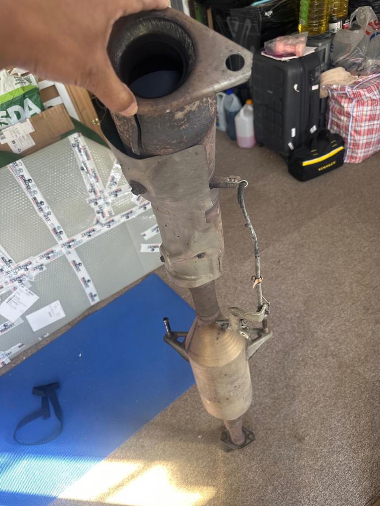 2016 Toyota Auris 1.8 Hybrid Genuine Catalytic Converter 