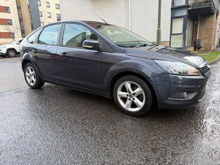 Ford focus zetec 1.6  1 years MOT  (unlike ford fiesta or Vauxhall Astra)