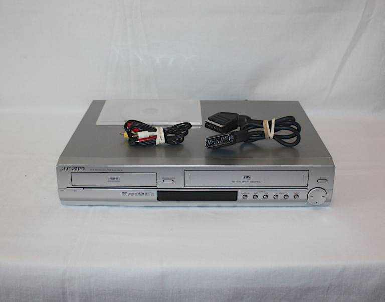 Samsung DVD / VHS VCR Recorder Combo