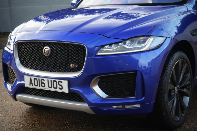 2016 Jaguar F-Pace 3.0d V6 1st Edition 5dr Auto AWD ESTATE DIESEL Automatic