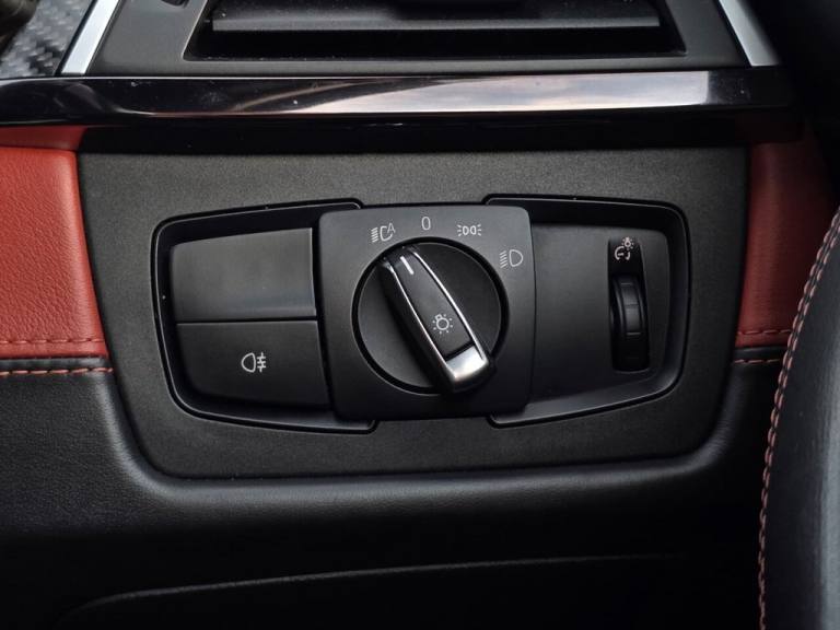 2016 BMW M3 3.0 BiTurbo Competition Saloon 4dr Petrol DCT Euro 6 (s/s) (450 ps) Saloon Petrol Aut...