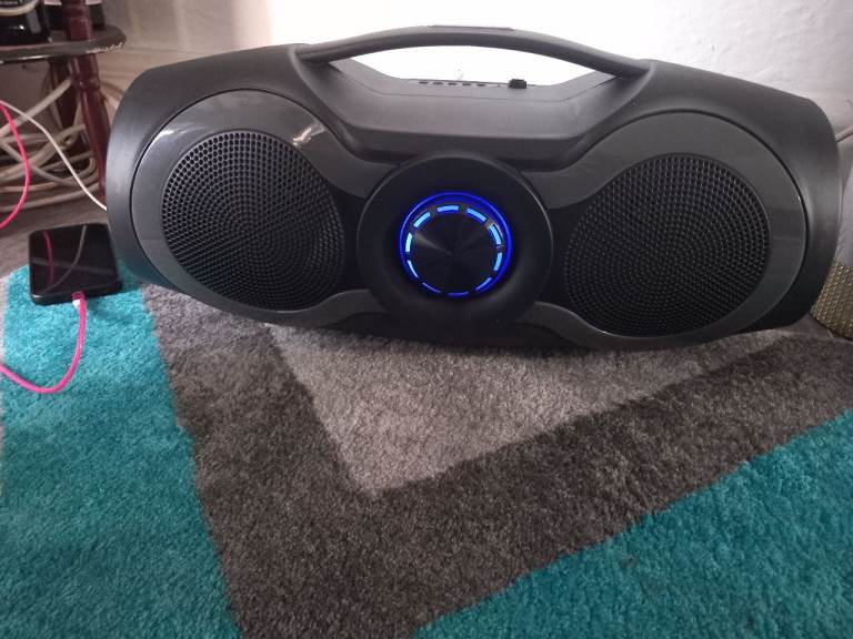 Portable Bluetooth Speaker – Black, Good Condition
