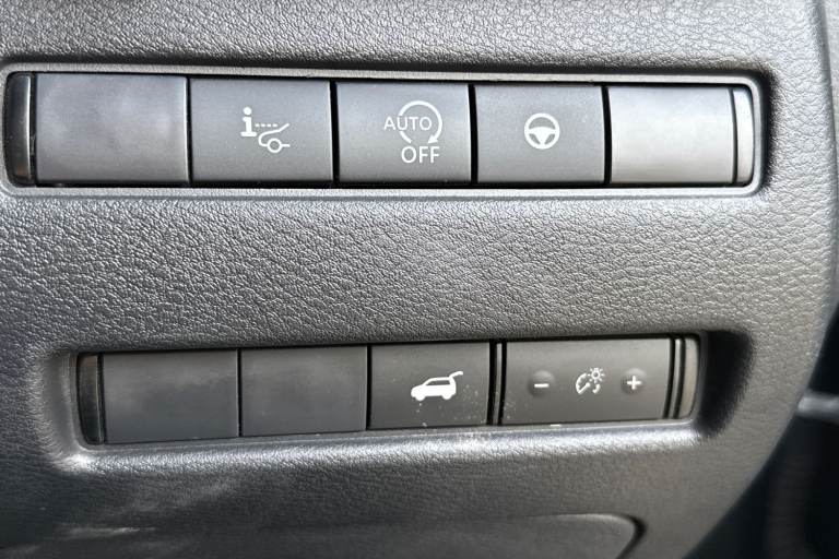 2022 Nissan Qashqai 1.3 DiG-T MH Tekna 5dr Hatchback Petrol Manual