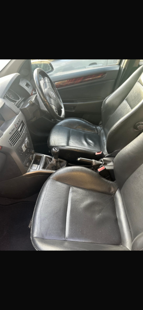 Vauxhall Astra 2004 – Spares or Repairs