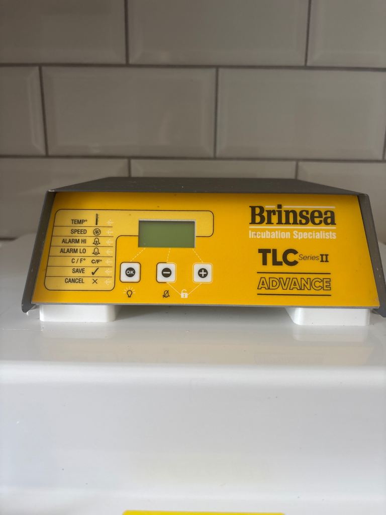 Brinsea incubator brooder TLC 2 advance