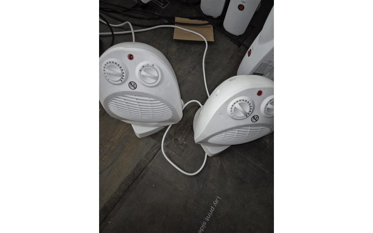 2 x 2kw electric fan heaters
