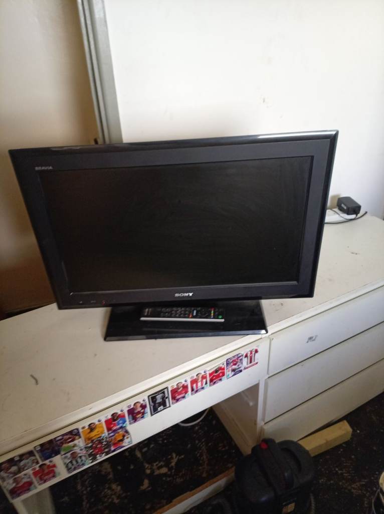 Sony Bravia LCD TV with Remote – Good Condition