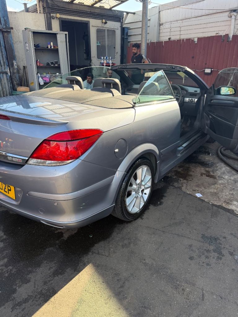 Vauxhall, ASTRA, Convertible, 2008, Manual, 1910 (cc), 3 doors