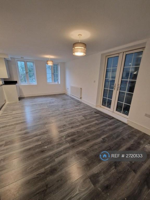 2 bedroom flat in Alnus Apartments, South Croydon, CR2 (2 bed) (#2720133)