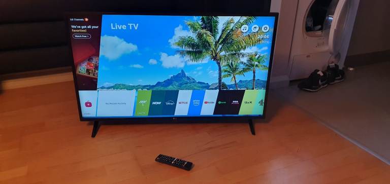 FREE LOCAL DELIVERY LG 43 INCH UHD HDR 4K SMART TV + LG REMOTE £120 inc DELIVERY