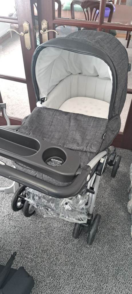 Pram - Mamas & Papas travel system