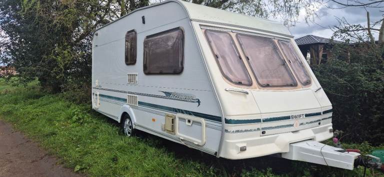 Swift Archway Woodford Caravan