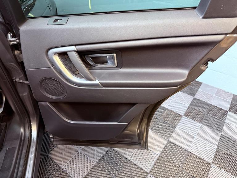 2017 Land Rover Discovery Sport 2.0 TD4 SE Tech 4WD Euro 6 (s/s) 5dr ESTATE Diesel Manual