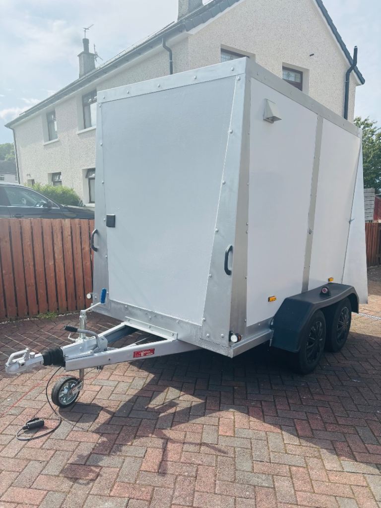 Box trailer