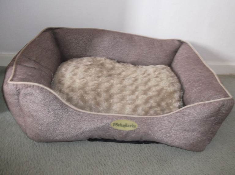 Lovely Posh and Barks Snuggle Dog Bed