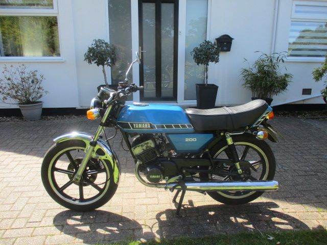 Yamaha RD 200 DX